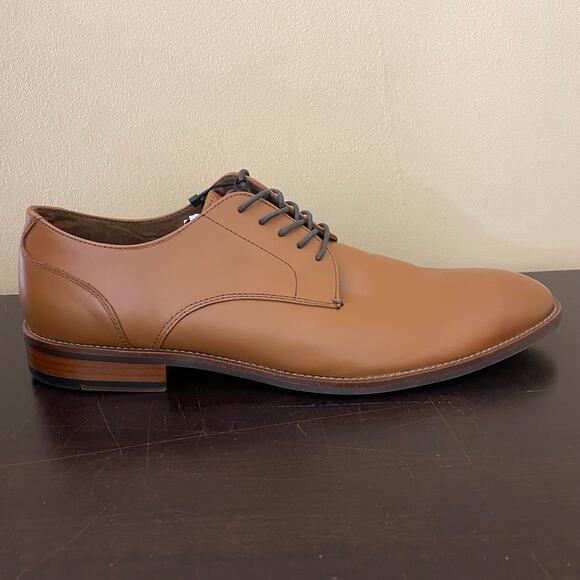 Banana Republic Men's Oxford Leather Dress Shoes - Picture 4 of 8